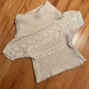 Cozy Cable Knit Sweater - Cream